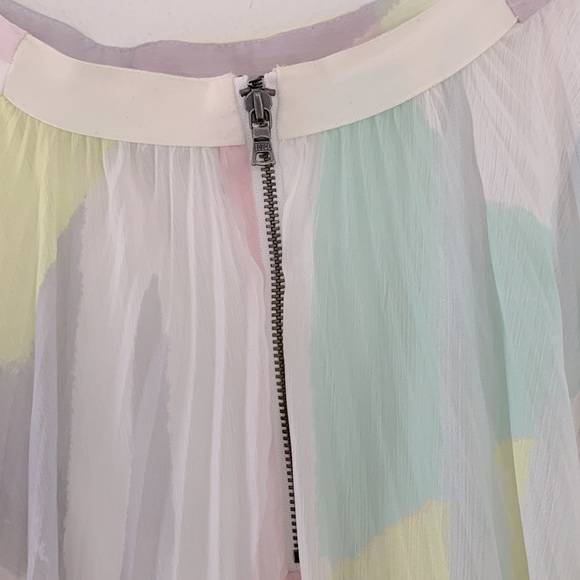 Alice + Olivia Pleated Abstract Print Maxi Skirt - Picture 5 of 16